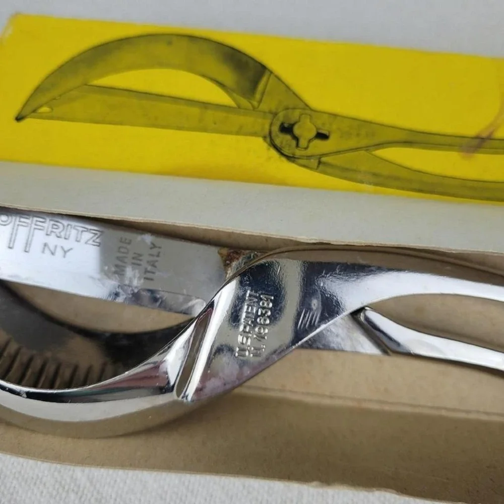 Vintage Hoffritz Melo Clam Opener‎ in original box